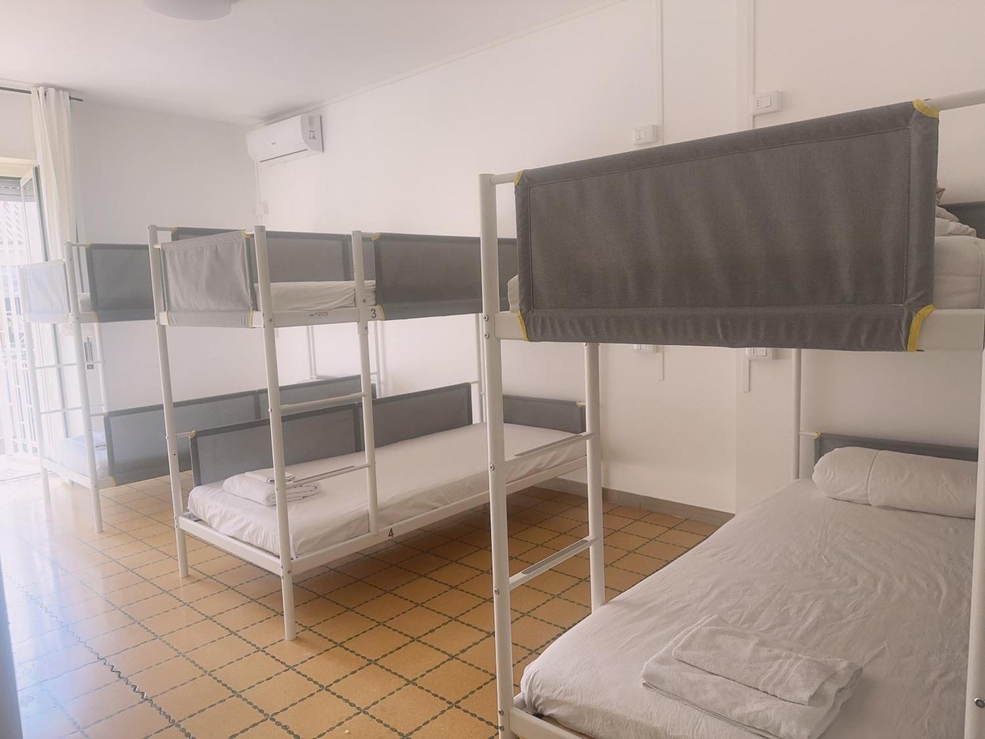 Lisa House Hostel Rome Exterior photo